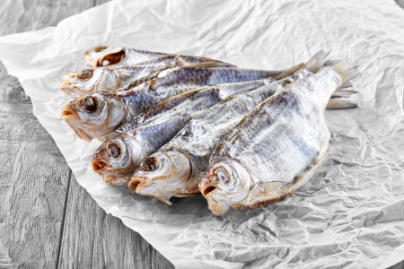 Вобла вяленая крупная 18+ см с икрой 2 кг. коробка фото в магазине Рыба-Сочи.рф